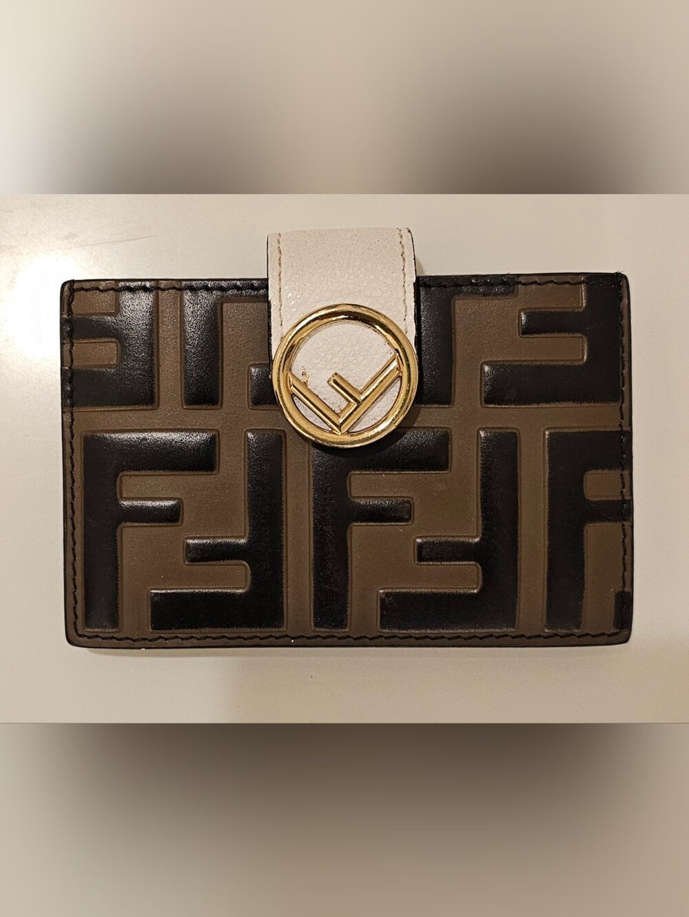 FENDI Embossed FF Logo Accordion Card Holder NWOT - Picture 2 of 13